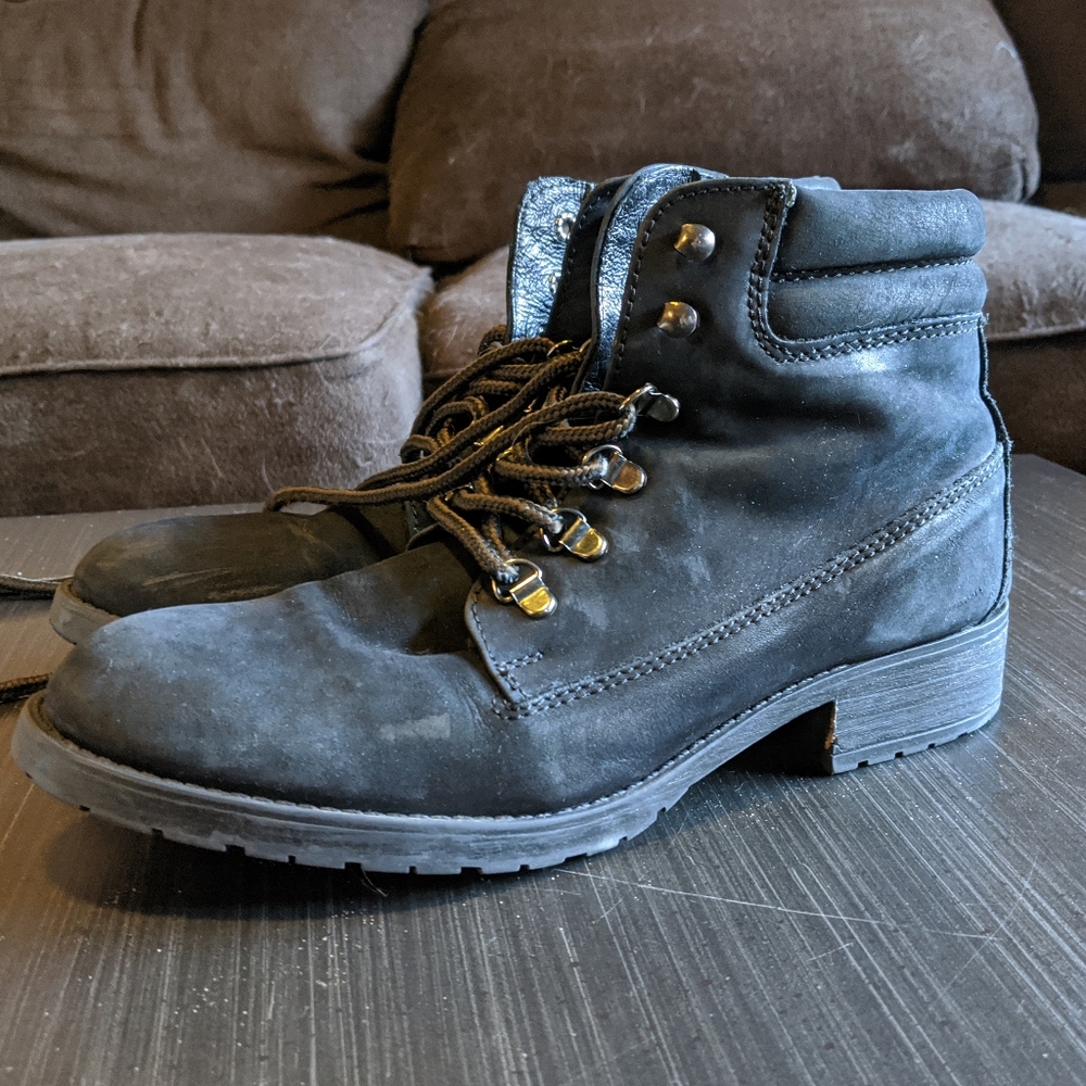 Steve Madden black suede leather ankle boots